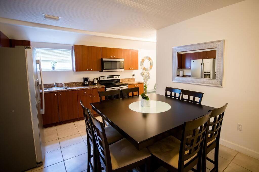 3 Bedroom Miami Home 15 Minutes To The Beach Extérieur photo