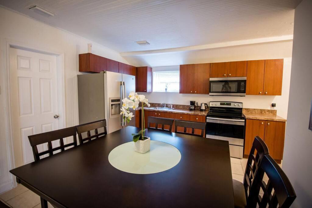 3 Bedroom Miami Home 15 Minutes To The Beach Extérieur photo